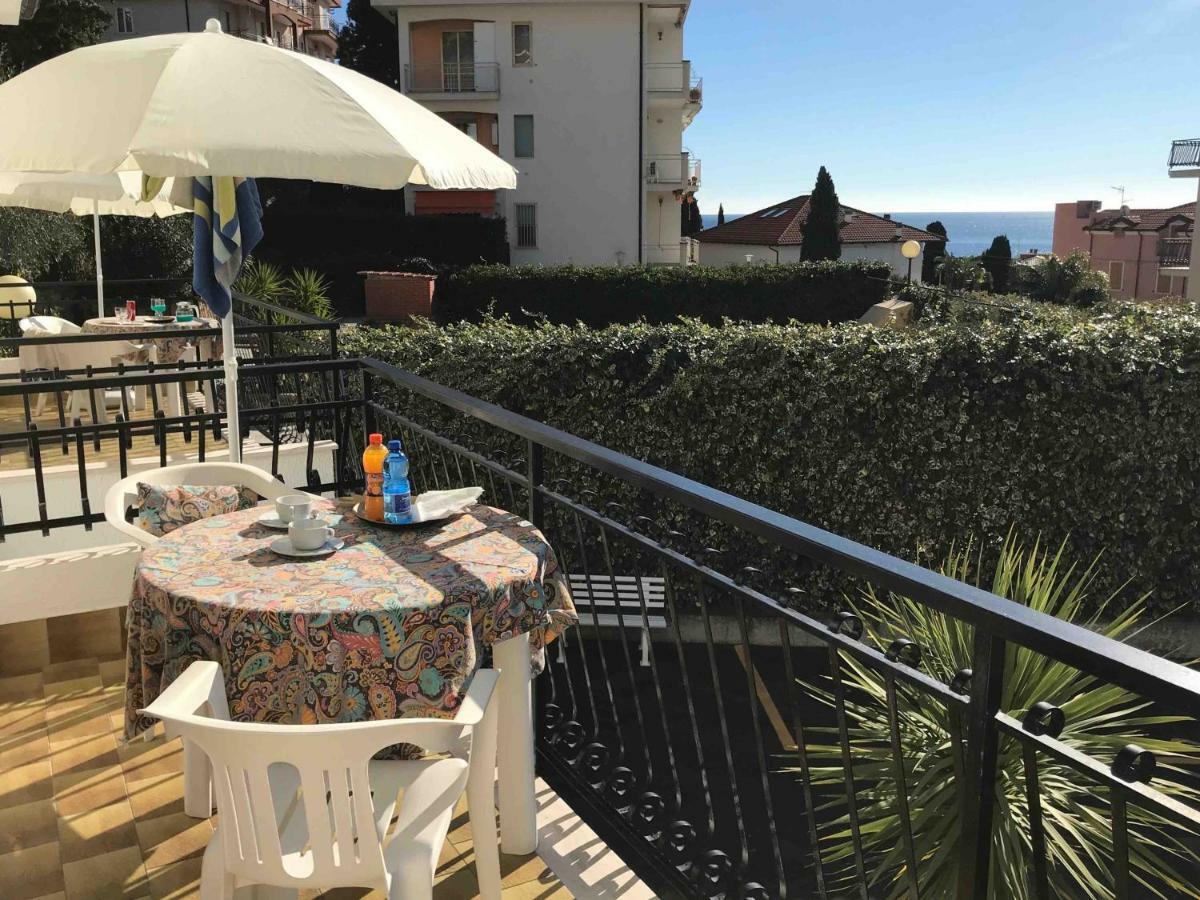 Residence Mare Verde Pietra Ligure Luaran gambar